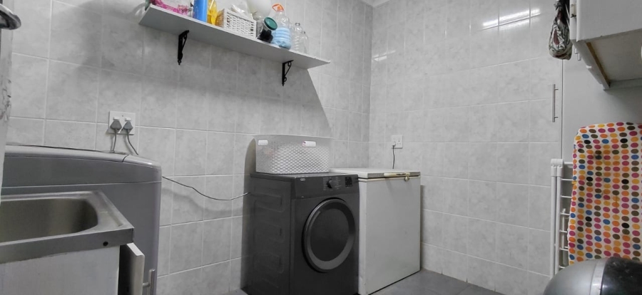 To Let 4 Bedroom Property for Rent in Protea Park North West